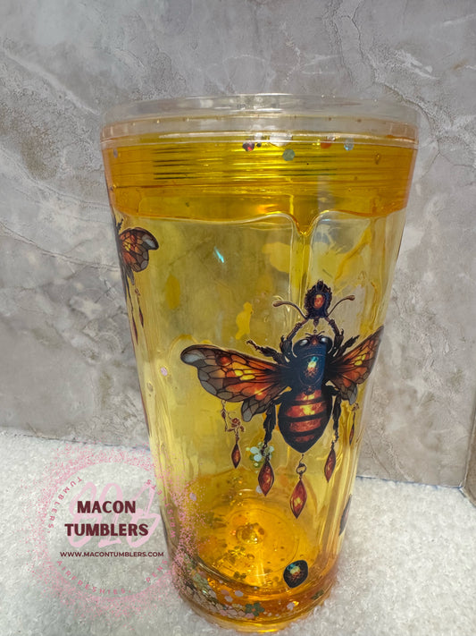 16oz Honey Drip Tapered Plastic Snowglobe Tumbler – Bee Design Cup with Lid