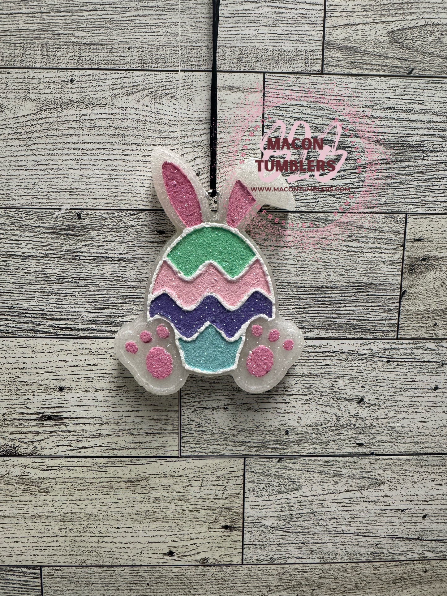 Bunny w/Egg Freshie