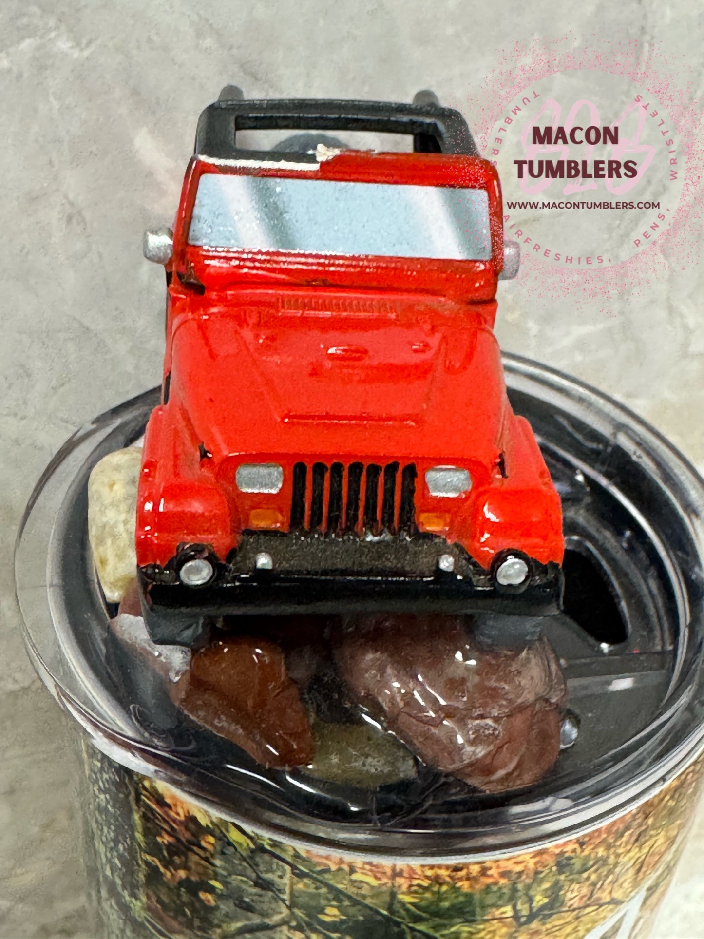 Off-Road Jeep Forest Tumbler with 3D Rock Crawler Topper