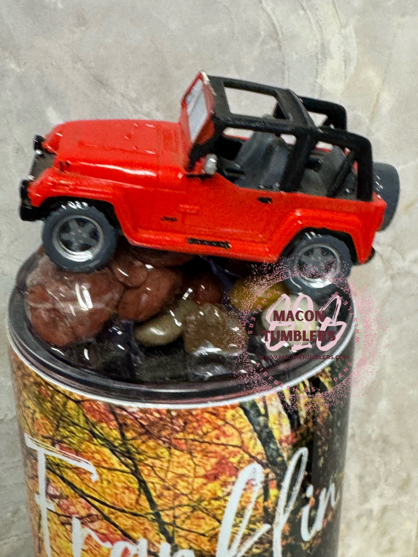 Off-Road Jeep Forest Tumbler with 3D Rock Crawler Topper
